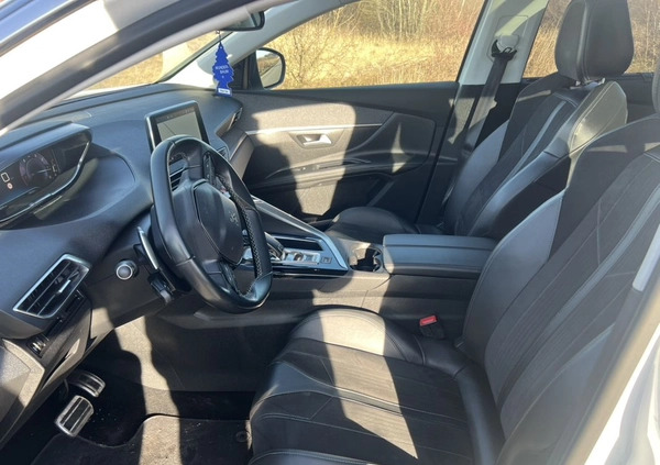 Peugeot 5008 cena 75500 przebieg: 152000, rok produkcji 2019 z Trzebiatów małe 742